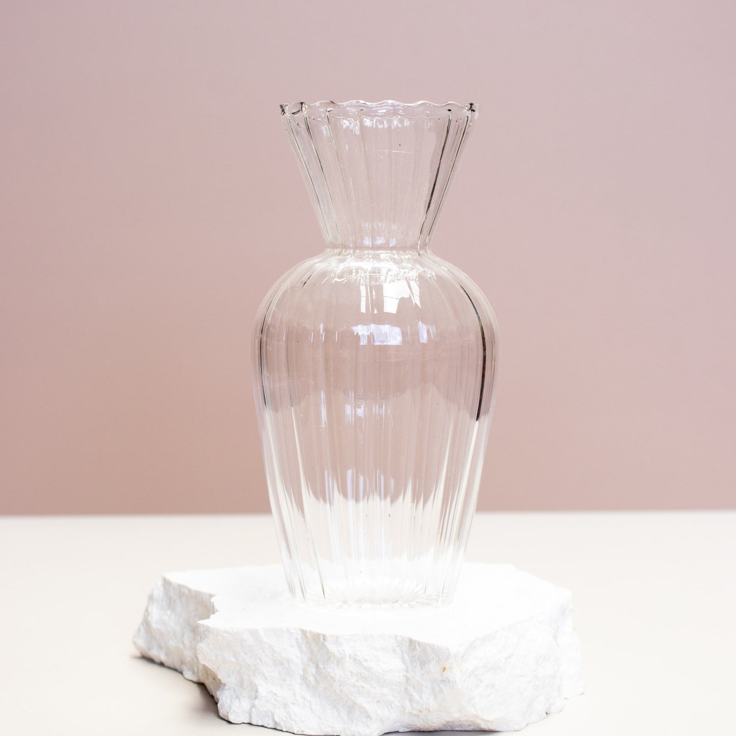 Delicate Small Bud Vase – Aris