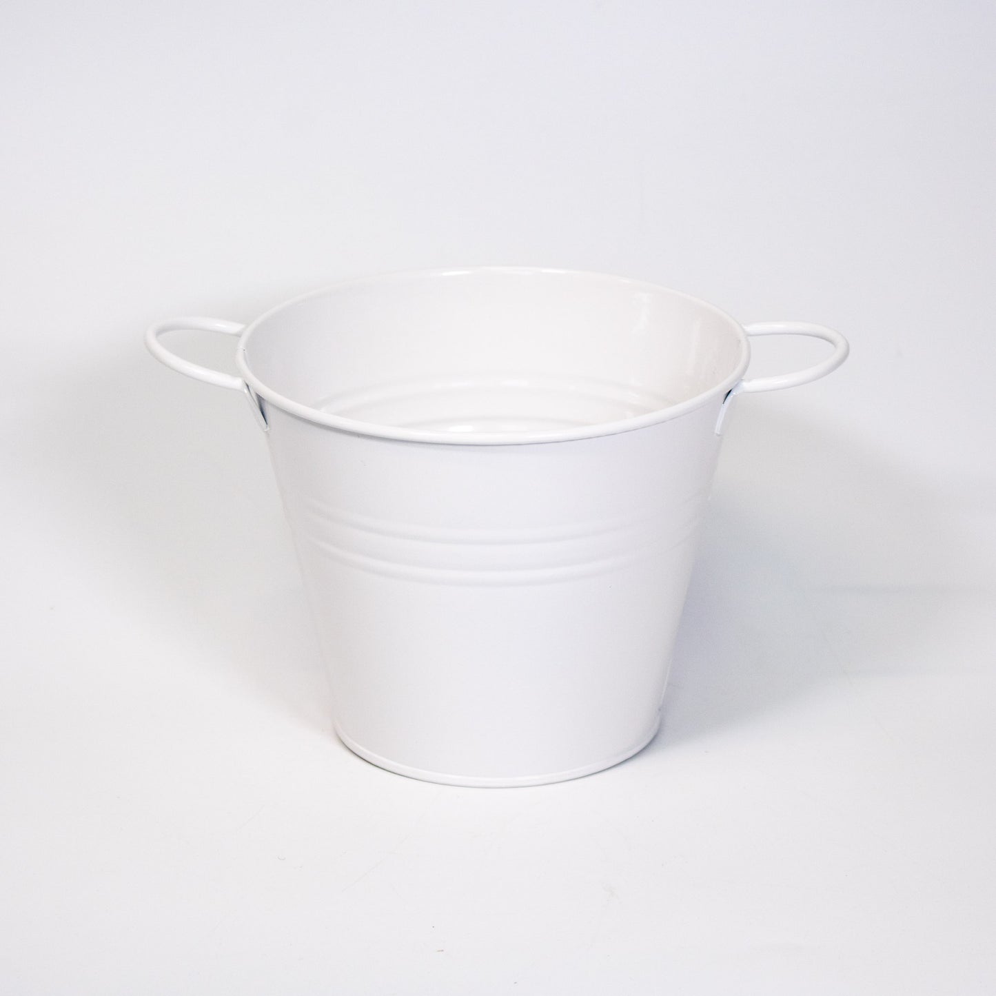 Round Tin Medium