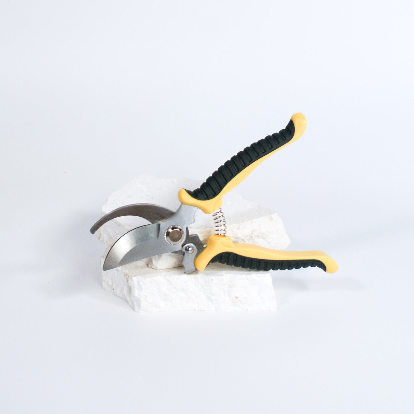 Heavy-Duty Secateurs